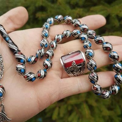 Kırmızı mavi mineli